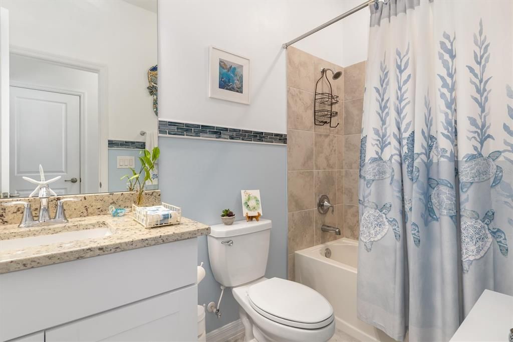 FULL Bathroom #3 ! Custom Tile border.