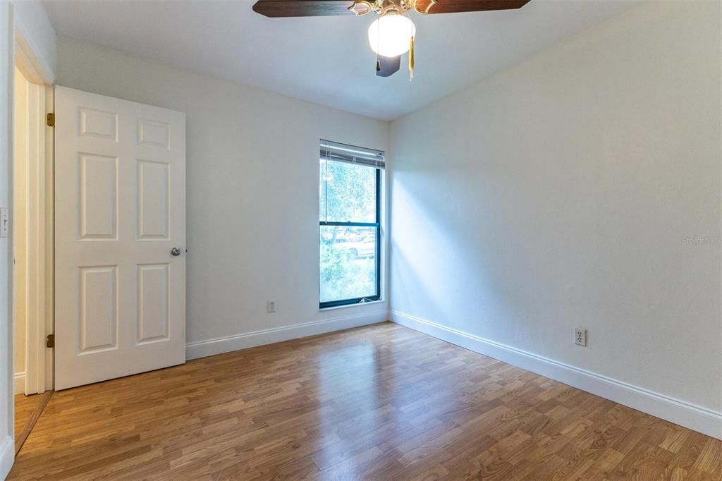 For Sale: $229,000 (3 beds, 2 baths, 1193 Square Feet)