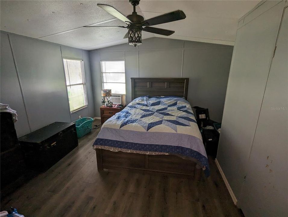 For Sale: $150,000 (2 beds, 2 baths, 924 Square Feet)