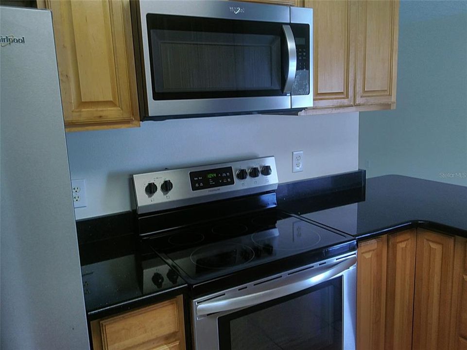 For Rent: $2,350 (3 beds, 2 baths, 1565 Square Feet)