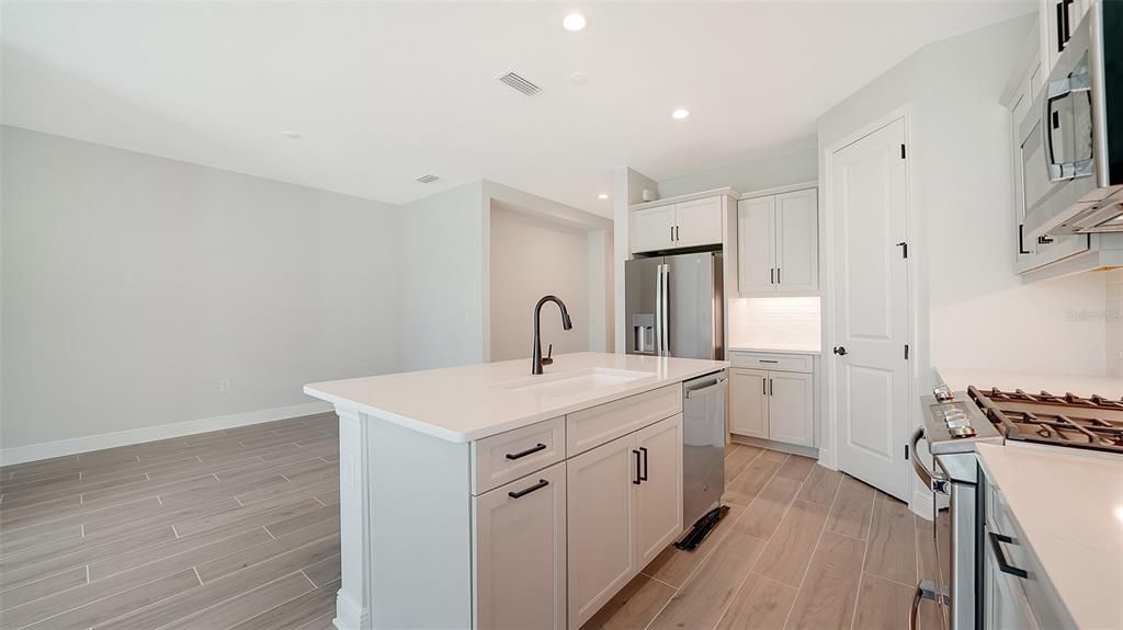 For Sale: $665,990 (3 beds, 2 baths, 1860 Square Feet)