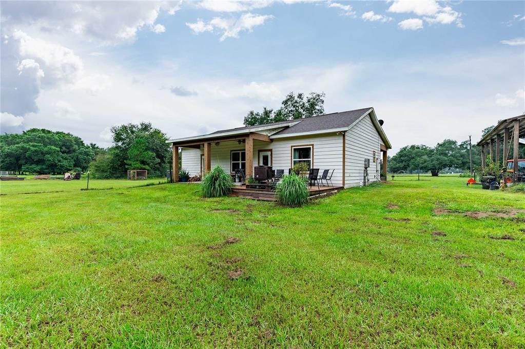 For Sale: $599,900 (2 beds, 2 baths, 1323 Square Feet)