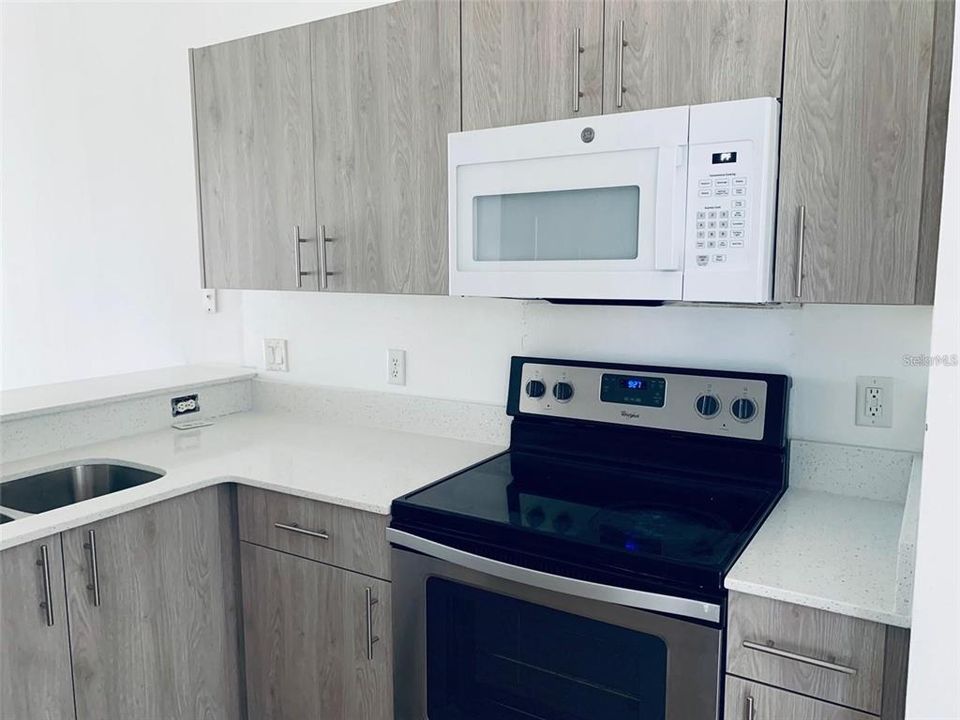 For Rent: $1,925 (3 beds, 2 baths, 1468 Square Feet)