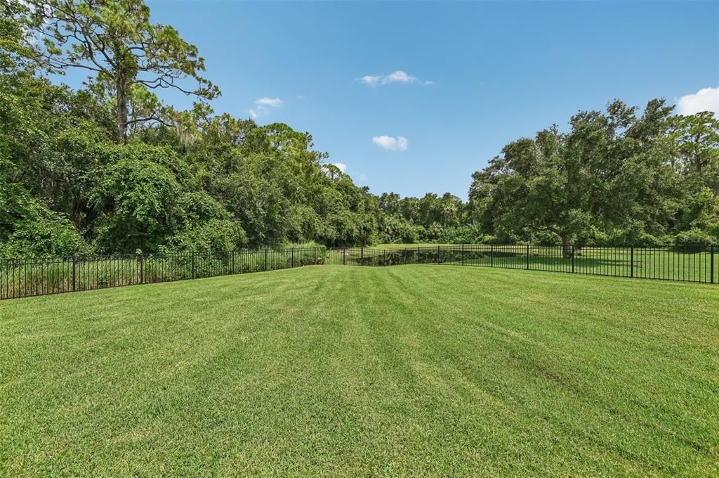 Active With Contract: $925,000 (4 beds, 3 baths, 2552 Square Feet)