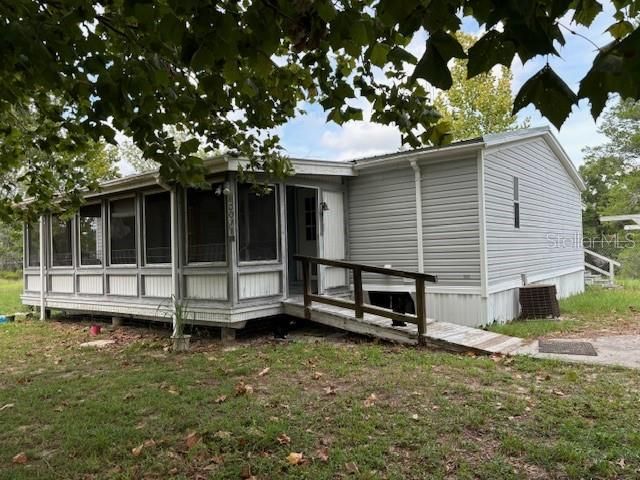 ramp entry to porch