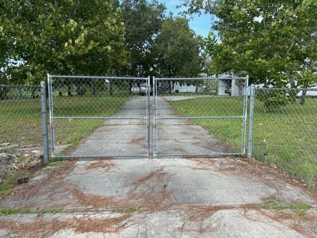 locking gate