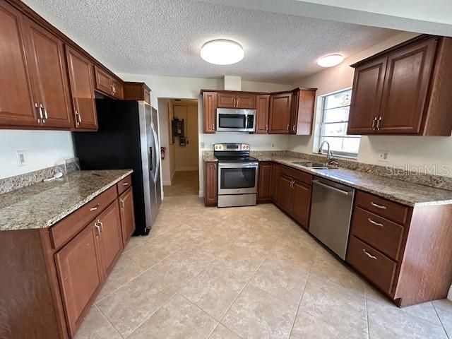 For Rent: $2,000 (2 beds, 2 baths, 1184 Square Feet)