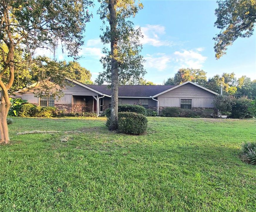 Active With Contract: $330,000 (3 beds, 2 baths, 2300 Square Feet)