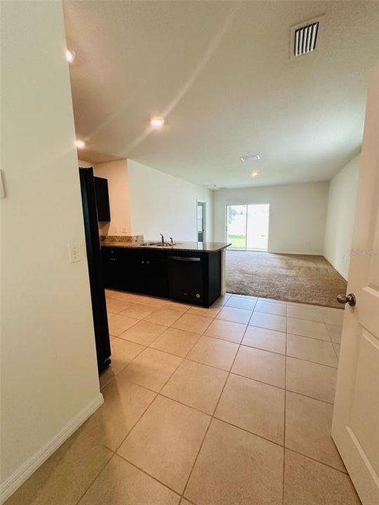 Active With Contract: $2,250 (3 beds, 2 baths, 1516 Square Feet)