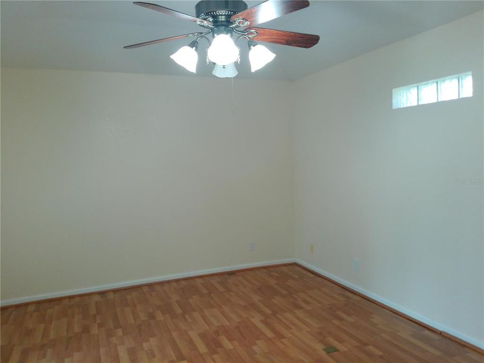 For Rent: $1,750 (3 beds, 2 baths, 1469 Square Feet)