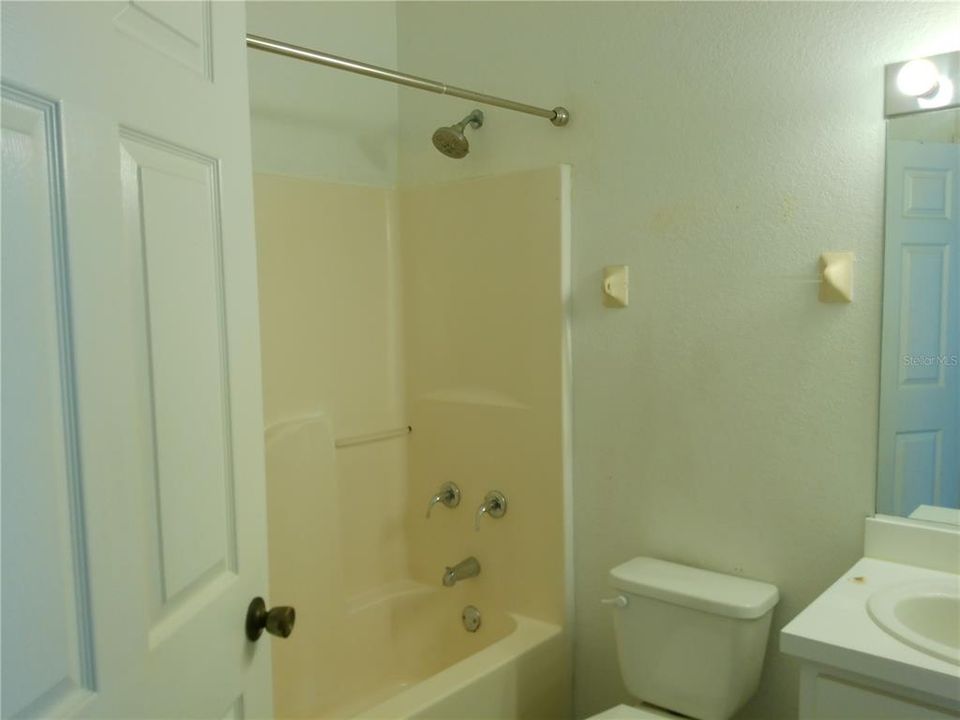 For Rent: $1,750 (3 beds, 2 baths, 1469 Square Feet)