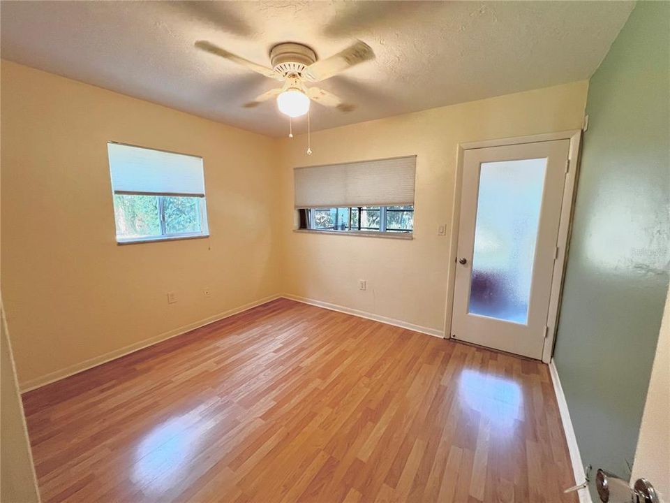 For Rent: $1,800 (2 beds, 2 baths, 912 Square Feet)