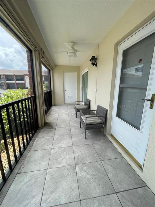 For Rent: $1,700 (2 beds, 2 baths, 1056 Square Feet)