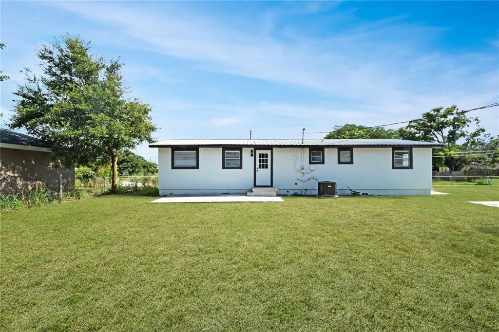 For Sale: $254,900 (4 beds, 2 baths, 1248 Square Feet)