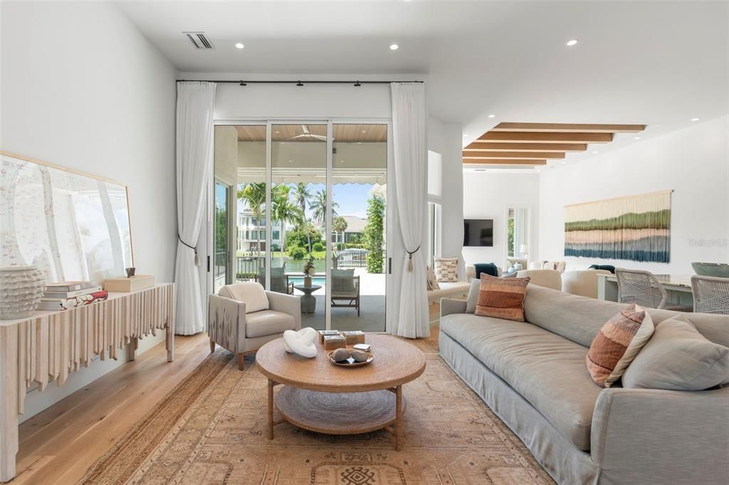 Active With Contract: $6,700,000 (4 beds, 5 baths, 3268 Square Feet)