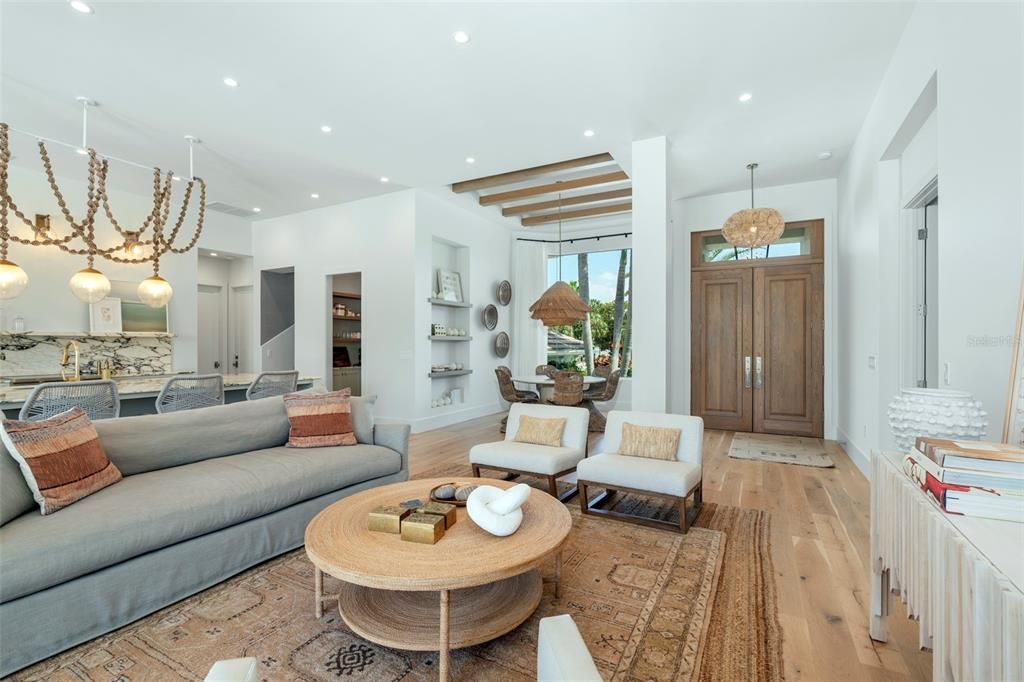 Active With Contract: $6,700,000 (4 beds, 5 baths, 3268 Square Feet)