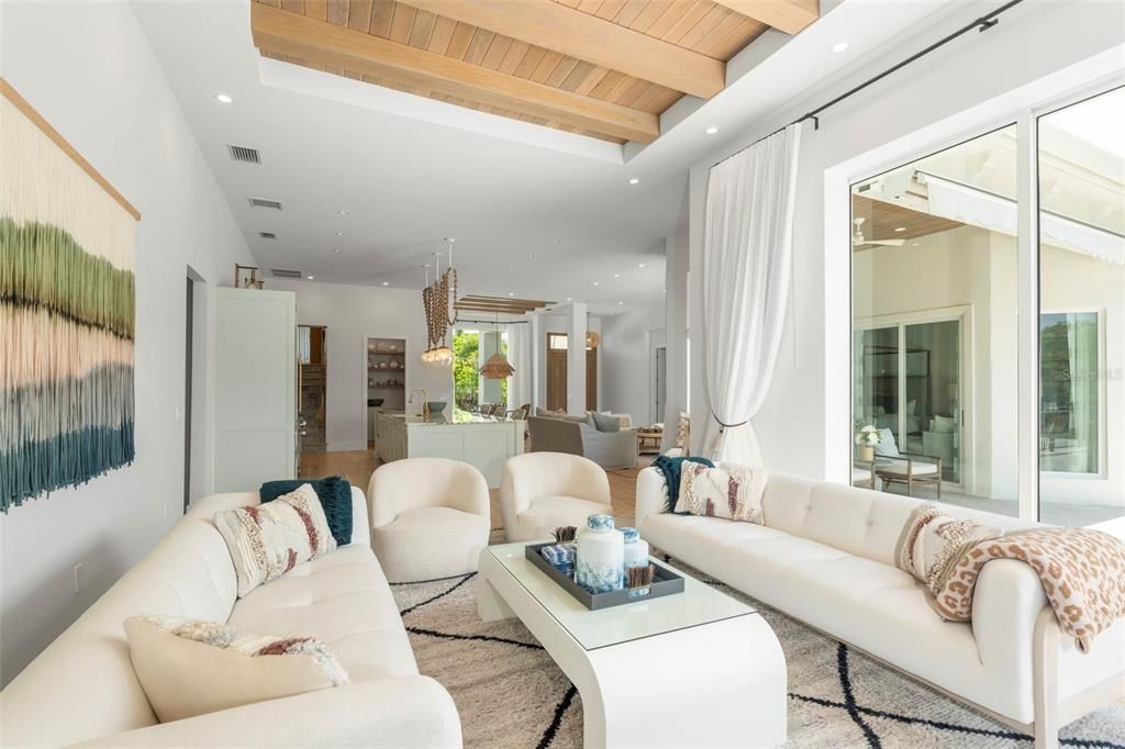 Active With Contract: $6,700,000 (4 beds, 5 baths, 3268 Square Feet)