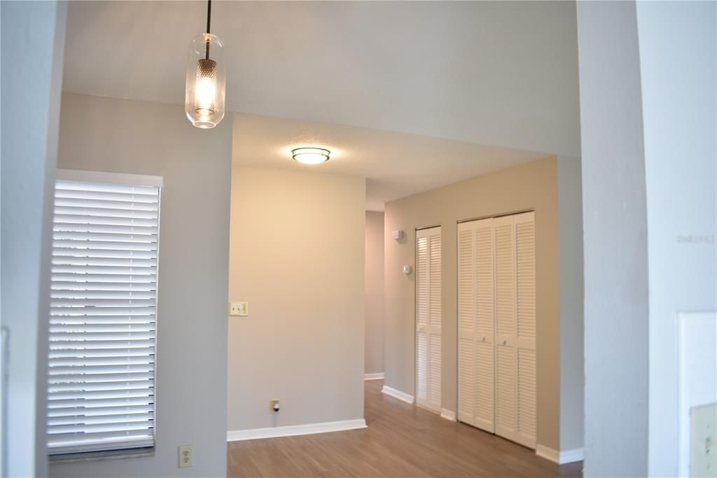 For Rent: $1,900 (2 beds, 2 baths, 1387 Square Feet)