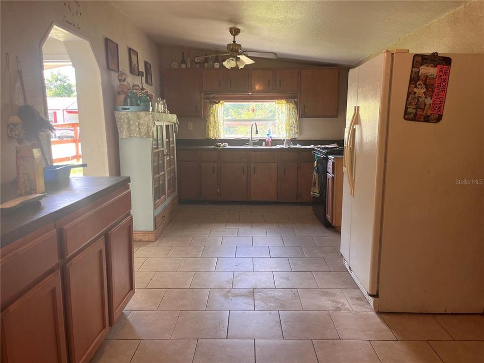 For Sale: $190,000 (3 beds, 1 baths, 1168 Square Feet)