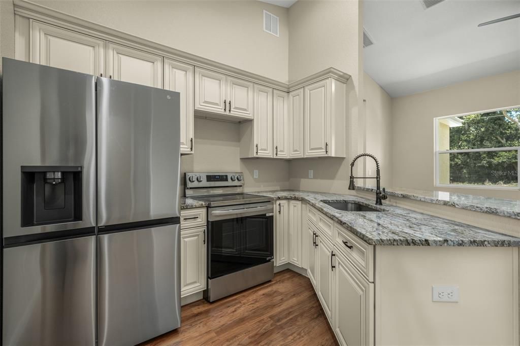 For Sale: $429,900 (3 beds, 2 baths, 1414 Square Feet)