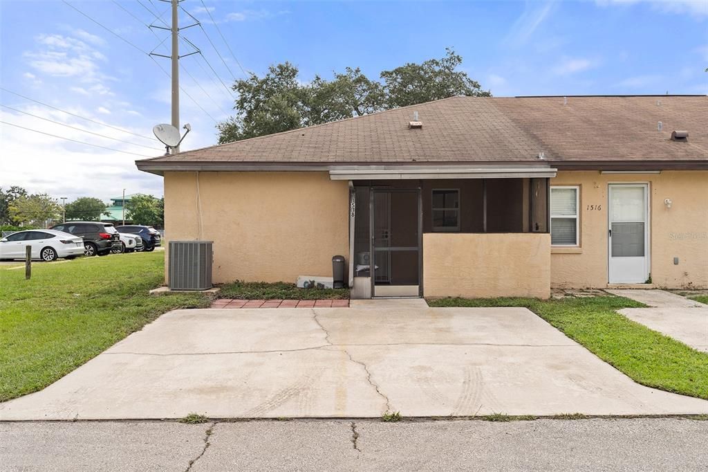 For Sale: $285,000 (3 beds, 2 baths, 1244 Square Feet)