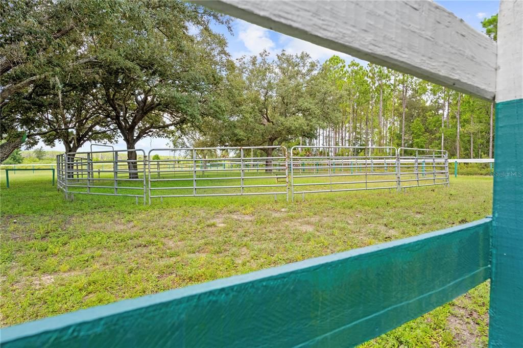 For Sale: $1,200,000 (3 beds, 2 baths, 2007 Square Feet)