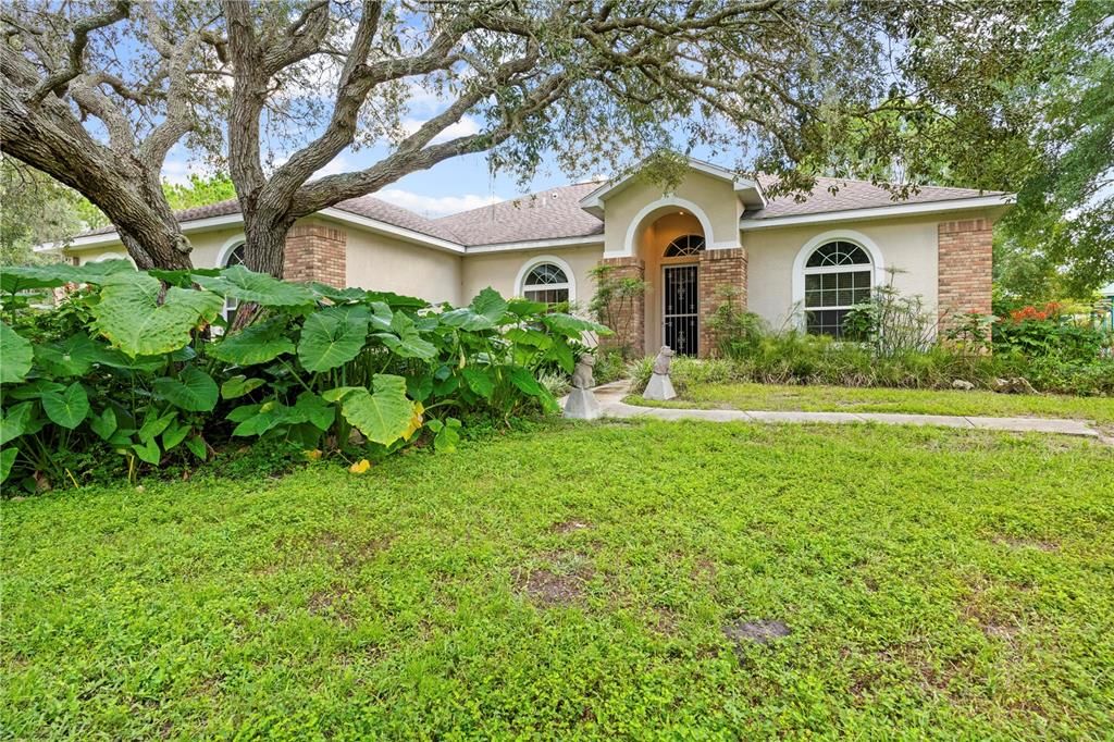 For Sale: $1,200,000 (3 beds, 2 baths, 2007 Square Feet)