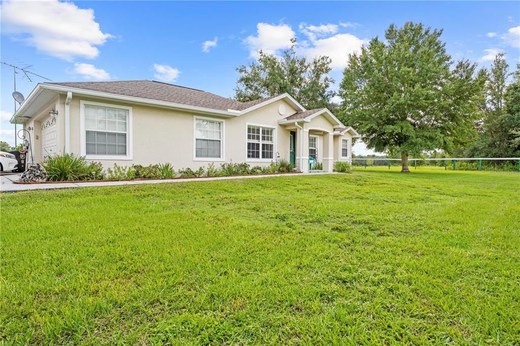 For Sale: $1,200,000 (3 beds, 2 baths, 2007 Square Feet)