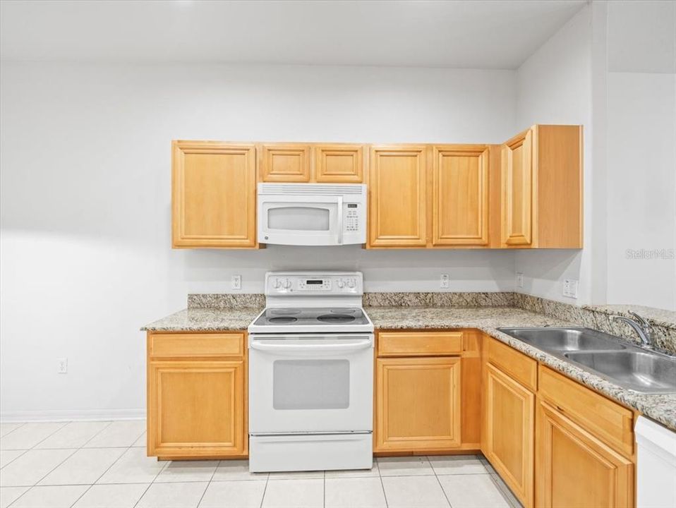 For Sale: $269,900 (3 beds, 2 baths, 1607 Square Feet)