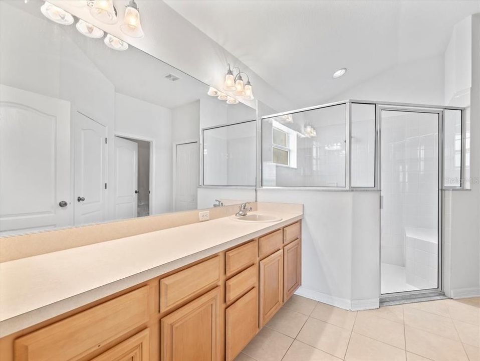 For Sale: $269,900 (3 beds, 2 baths, 1607 Square Feet)