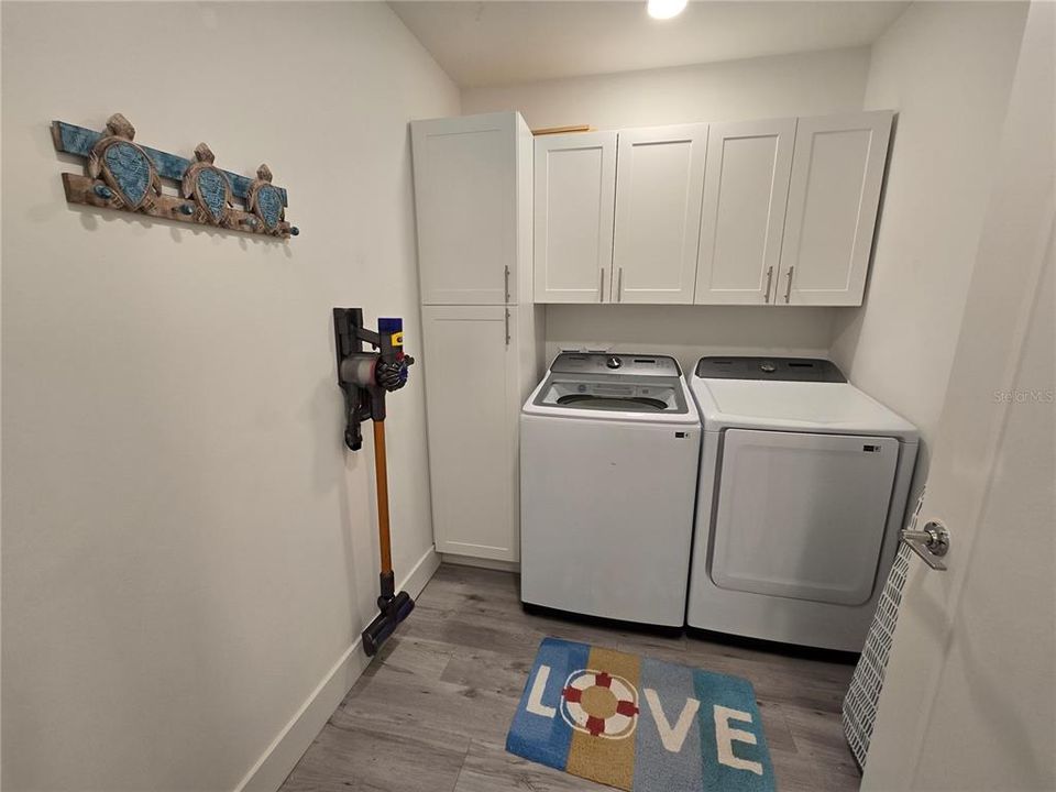 For Rent: $4,500 (2 beds, 2 baths, 1359 Square Feet)