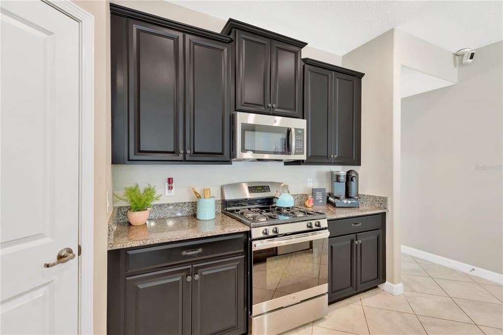 For Sale: $424,900 (3 beds, 2 baths, 1971 Square Feet)