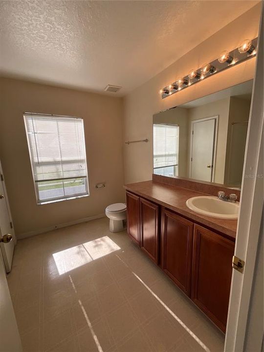 Active With Contract: $1,750 (3 beds, 2 baths, 2212 Square Feet)