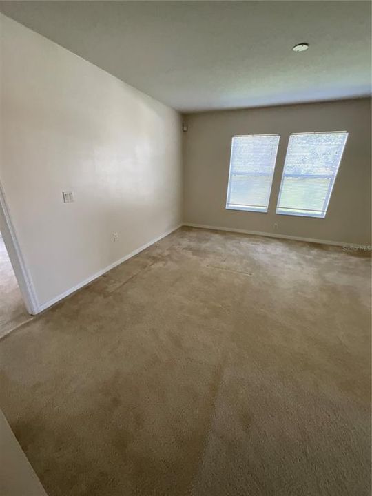 Active With Contract: $1,750 (3 beds, 2 baths, 2212 Square Feet)