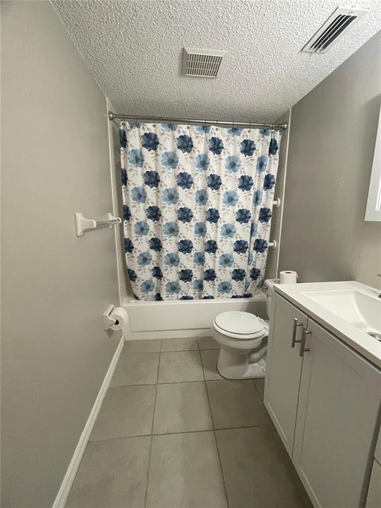 For Rent: $1,500 (2 beds, 2 baths, 884 Square Feet)