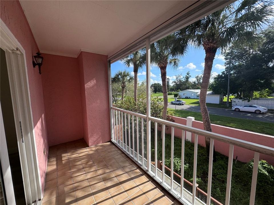 Private second floor balcony