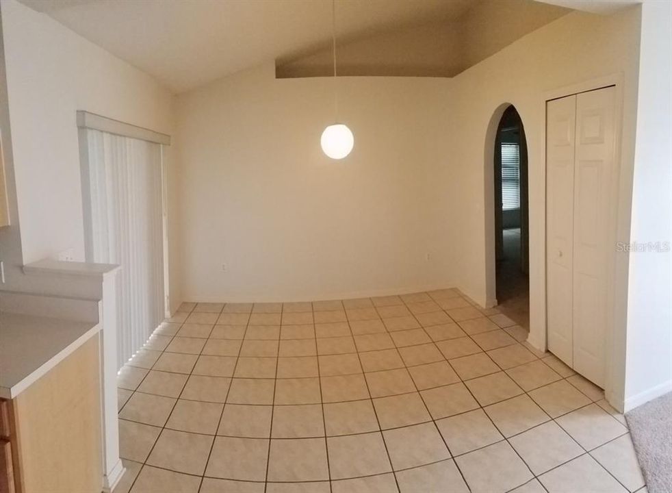 For Rent: $1,795 (3 beds, 2 baths, 1932 Square Feet)