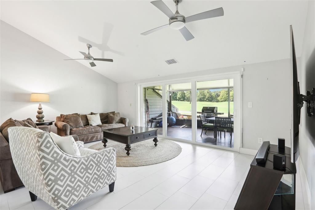 Active With Contract: $600,000 (3 beds, 3 baths, 2609 Square Feet)