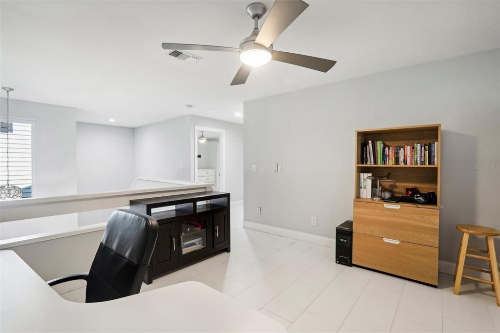 Active With Contract: $600,000 (3 beds, 3 baths, 2609 Square Feet)