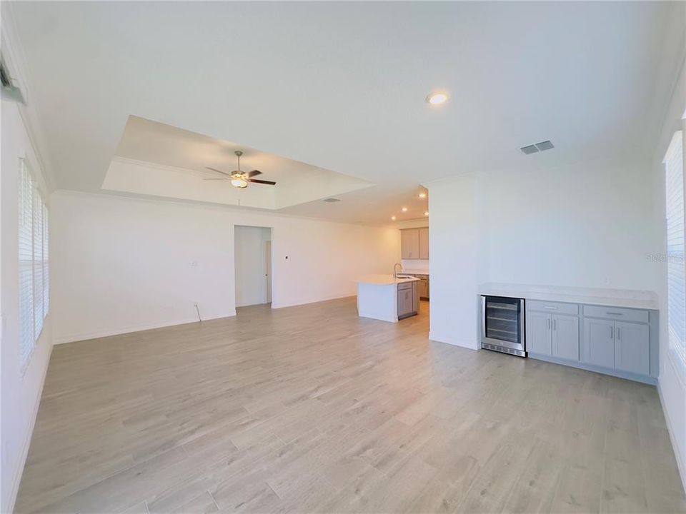 Active With Contract: $374,900 (3 beds, 2 baths, 1844 Square Feet)