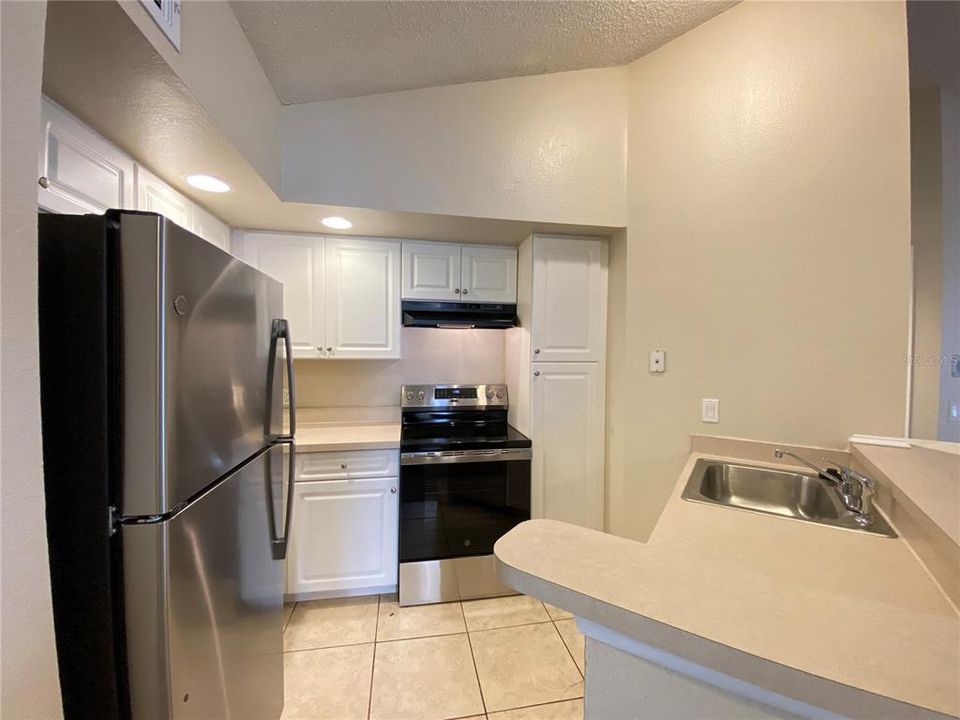 For Rent: $1,795 (3 beds, 2 baths, 1253 Square Feet)