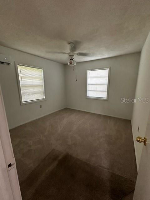 For Sale: $229,900 (2 beds, 1 baths, 708 Square Feet)