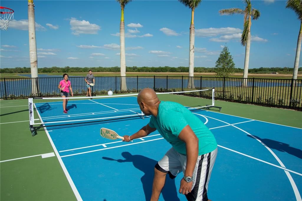 Activo con contrato: $1,249,000 (3 camas, 3 baños, 2758 Pies cuadrados)