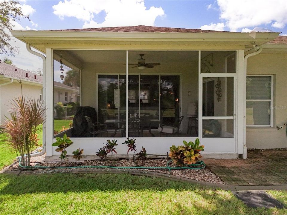 Active With Contract: $299,000 (3 beds, 2 baths, 1462 Square Feet)