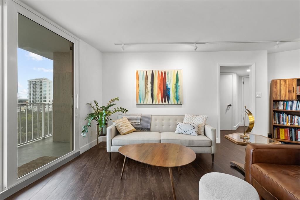 Active With Contract: $3,795 (2 beds, 2 baths, 1335 Square Feet)