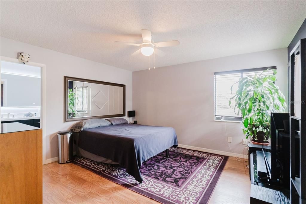 For Sale: $369,990 (2 beds, 2 baths, 1448 Square Feet)