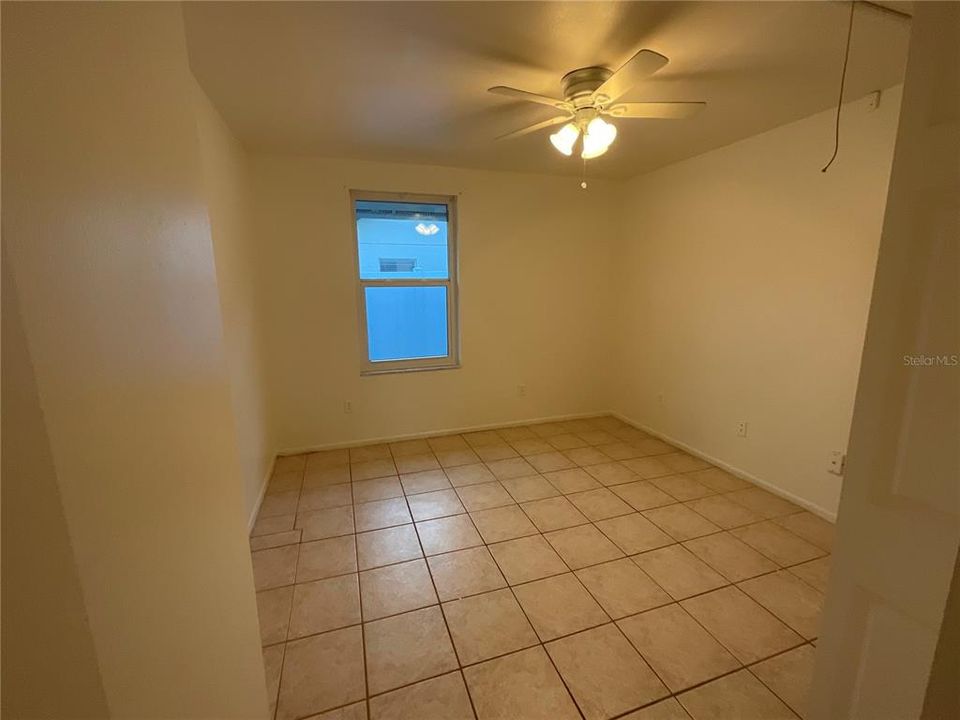 For Rent: $1,600 (2 beds, 1 baths, 700 Square Feet)