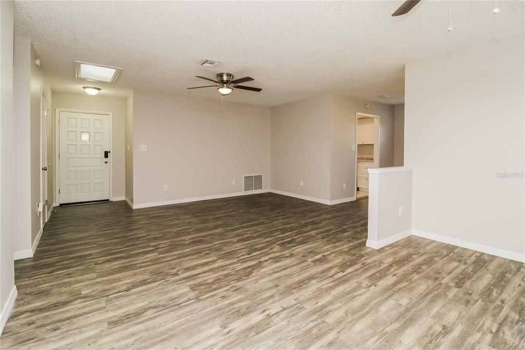 For Rent: $1,805 (3 beds, 2 baths, 1333 Square Feet)