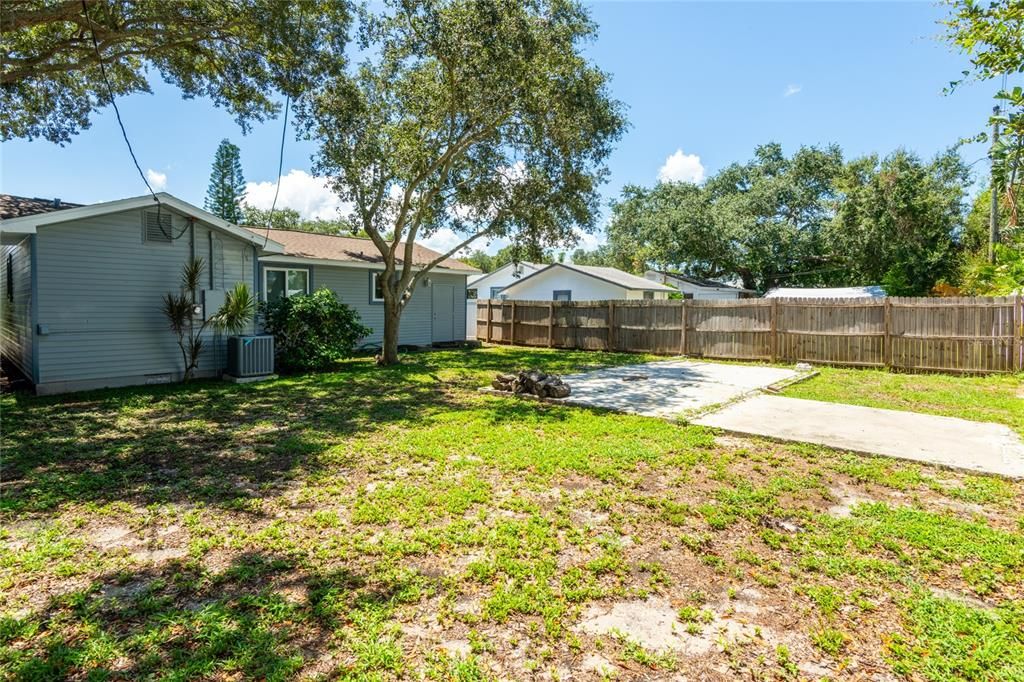 For Sale: $439,000 (3 beds, 1 baths, 1056 Square Feet)