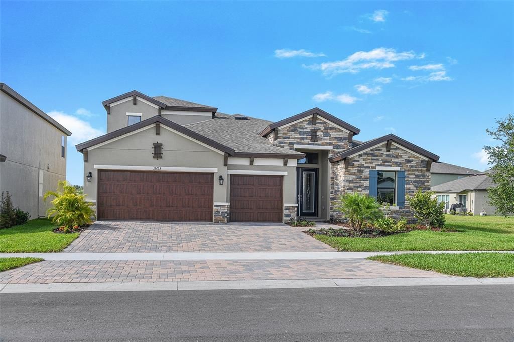 Active With Contract: $699,990 (4 beds, 4 baths, 3198 Square Feet)